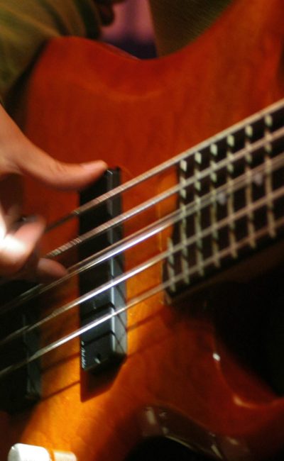 bass guitar lessons calgary