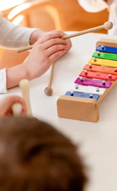 image-preschool-children-playing-music